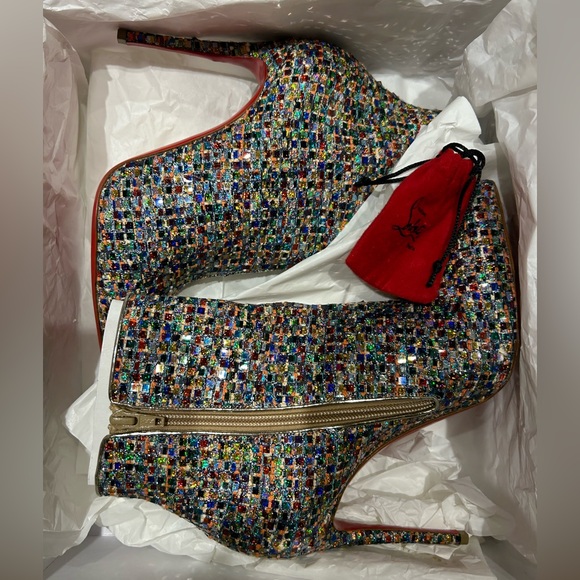 COPY - CHRISTIAN LOUBOUTIN HILLS - Picture 12 of 15